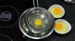"Приготовление яйца-пашот" - видео урок по кулинарным вопросам (описание)